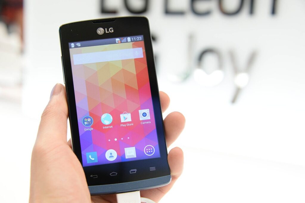 lg, leon, smartphone-878843.jpg